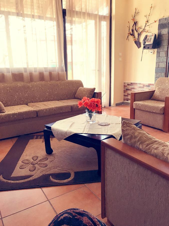Guesthouse Adonis Loutraki  Exterior photo